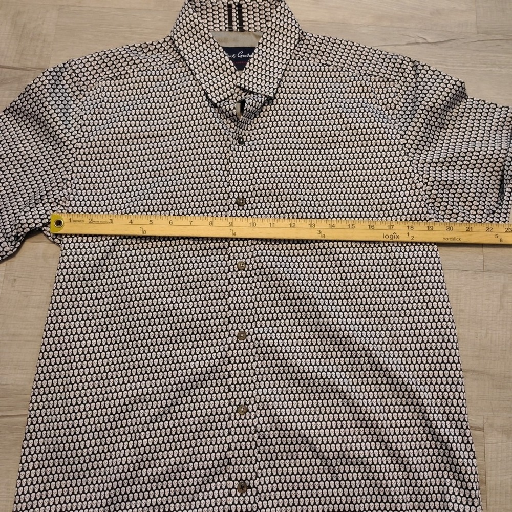 Robert Graham Black and White Skull Print Casual Button-Down Shirt - Picture 4 of 7